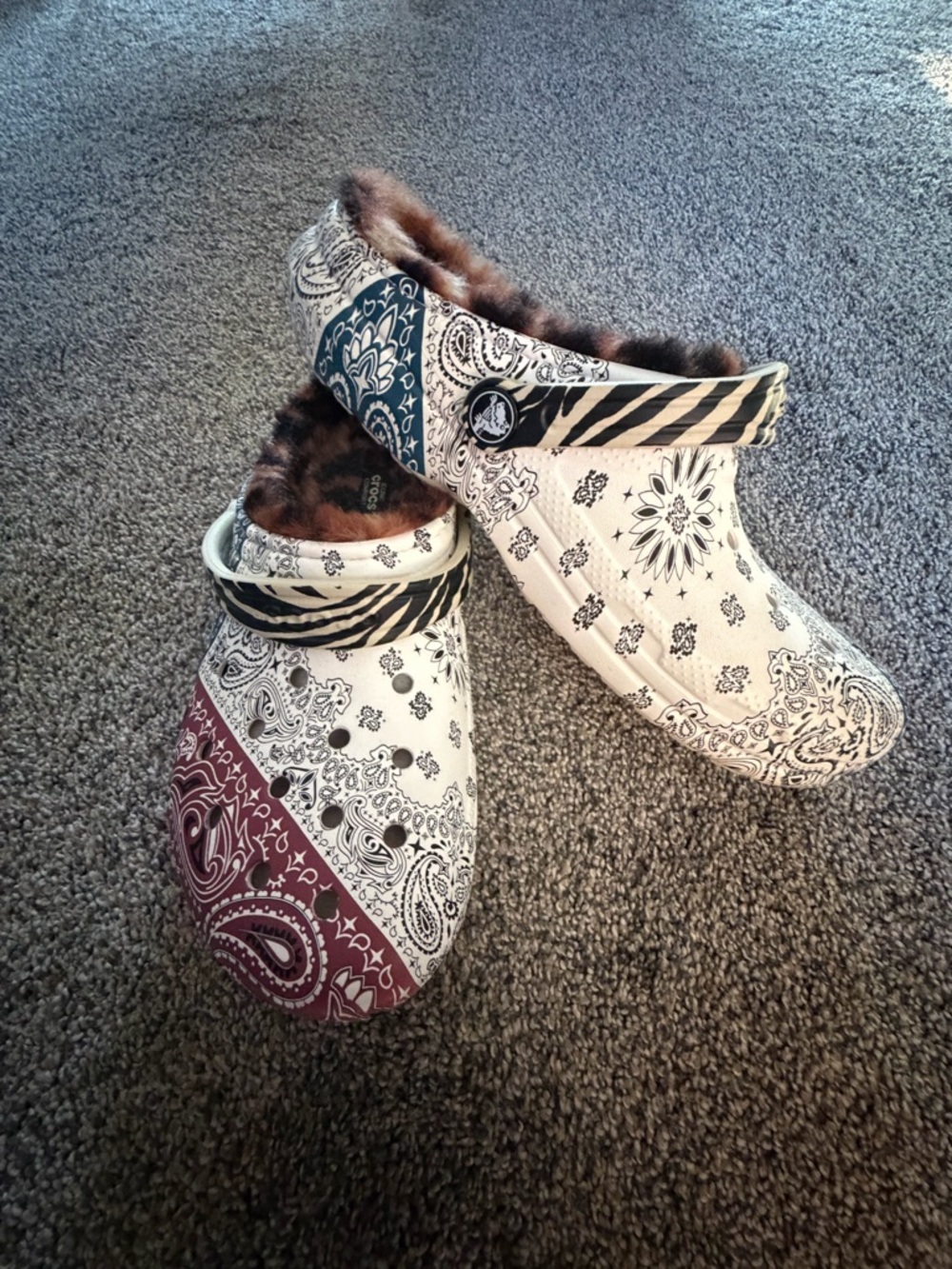 Crocs Kids Zappos Print Lab: "Gone Wild" Classic Lined Clog Size J5 - Picture 2 of 6
